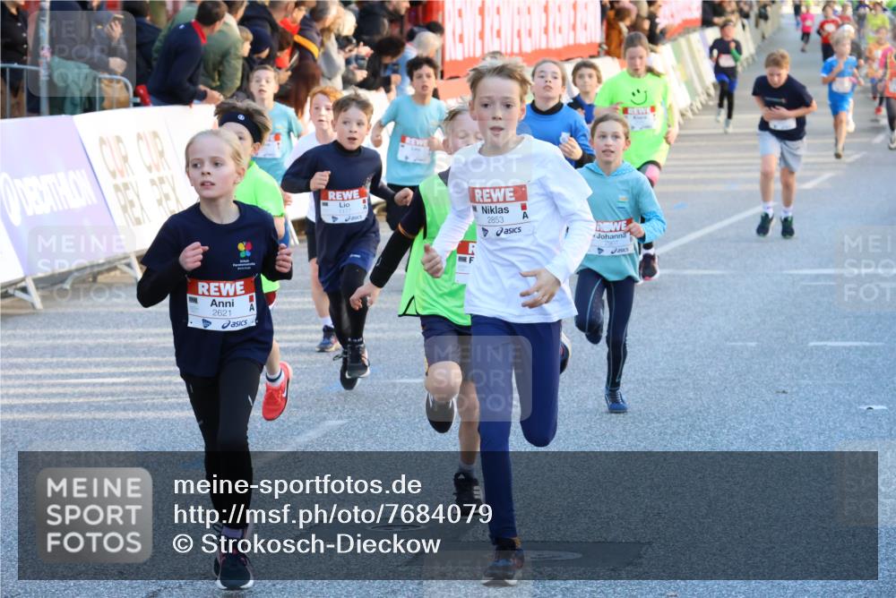 25.04.2025 - Das Zehntel Strokosch-Dieckow http://msf.ph/oto/7684079 26.04.2025 08:52:04 Ziel 1113, 1177, 1488, 1546, 1621, 1757, 1943, 2010, 2213, 2309, 2348, 2505, 2621, 2644, 2684, 2700, 2779, 2848, 2853, 2907, 2960, 2975, 3049, 3066, 3099, 3188, 3486, 3538, 3856, 3877, 1017, 1018, 1279, 1840, 2149, 2161, 2320, 2671, 2761, 3229, 3332, 3352, 3382, 3407, 3421, 3570, 3675, 3807, 4015 meine-sportfotos.de