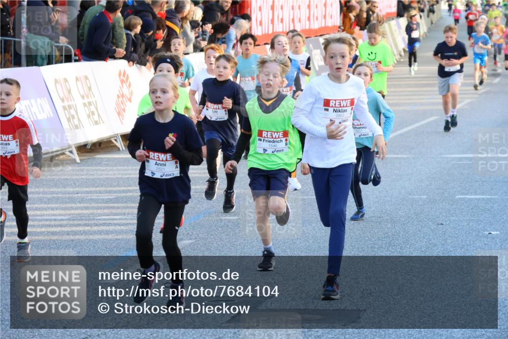 25.04.2025 - Das Zehntel Strokosch-Dieckow http://msf.ph/oto/7684104 26.04.2025 08:52:03 Ziel 1113, 1177, 1488, 1546, 1757, 1943, 2010, 2213, 2309, 2348, 2505, 2621, 2644, 2684, 2700, 2779, 2848, 2853, 2907, 2960, 2975, 3049, 3066, 3099, 3188, 3486, 3538, 3877, 1017, 1018, 1279, 1840, 2066, 2149, 2161, 2320, 2671, 2761, 3229, 3332, 3352, 3382, 3407, 3421, 3570, 3675, 4015 meine-sportfotos.de