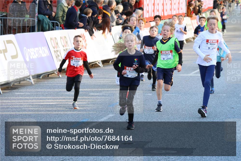25.04.2025 - Das Zehntel Strokosch-Dieckow http://msf.ph/oto/7684164 26.04.2025 08:52:03 Ziel 1113, 1177, 1488, 1546, 1757, 1943, 2010, 2213, 2309, 2348, 2505, 2621, 2644, 2684, 2700, 2779, 2848, 2853, 2907, 2960, 2975, 3049, 3066, 3099, 3188, 3486, 3538, 3877, 1017, 1018, 1279, 1840, 2066, 2149, 2161, 2320, 2671, 2761, 3229, 3332, 3352, 3382, 3407, 3421, 3570, 3675, 4015 meine-sportfotos.de