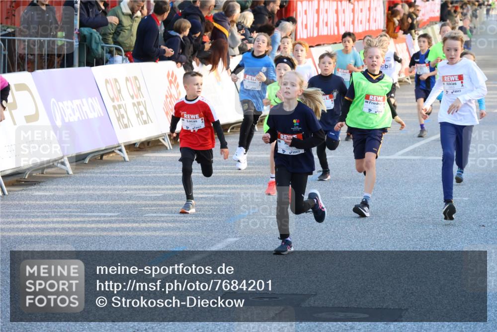25.04.2025 - Das Zehntel Strokosch-Dieckow http://msf.ph/oto/7684201 26.04.2025 08:52:02 Ziel 1113, 1177, 1488, 1546, 1757, 1943, 2010, 2213, 2309, 2348, 2505, 2621, 2644, 2684, 2700, 2779, 2848, 2853, 2907, 2914, 2960, 2975, 3049, 3066, 3099, 3188, 3486, 3538, 3877, 1017, 1018, 2066, 2149, 2161, 2320, 2671, 2761, 3229, 3332, 3352, 3382, 3407, 3570, 3675, 4015 meine-sportfotos.de