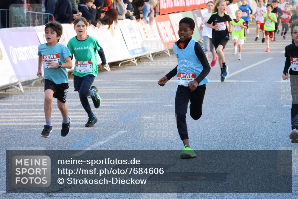 25.04.2025 - Das Zehntel Strokosch-Dieckow http://msf.ph/oto/7684606 26.04.2025 08:51:56 Ziel 1177, 1488, 1546, 1757, 1922, 1943, 2010, 2213, 2309, 2621, 2684, 2848, 2853, 2907, 2914, 2919, 2960, 3049, 3097, 3099, 3188, 3415, 3808, 3877, 2066, 2149, 2162, 2312, 2338, 2616, 2894, 3229, 3382, 3407, 3570, 3921, 3933, 3978 meine-sportfotos.de