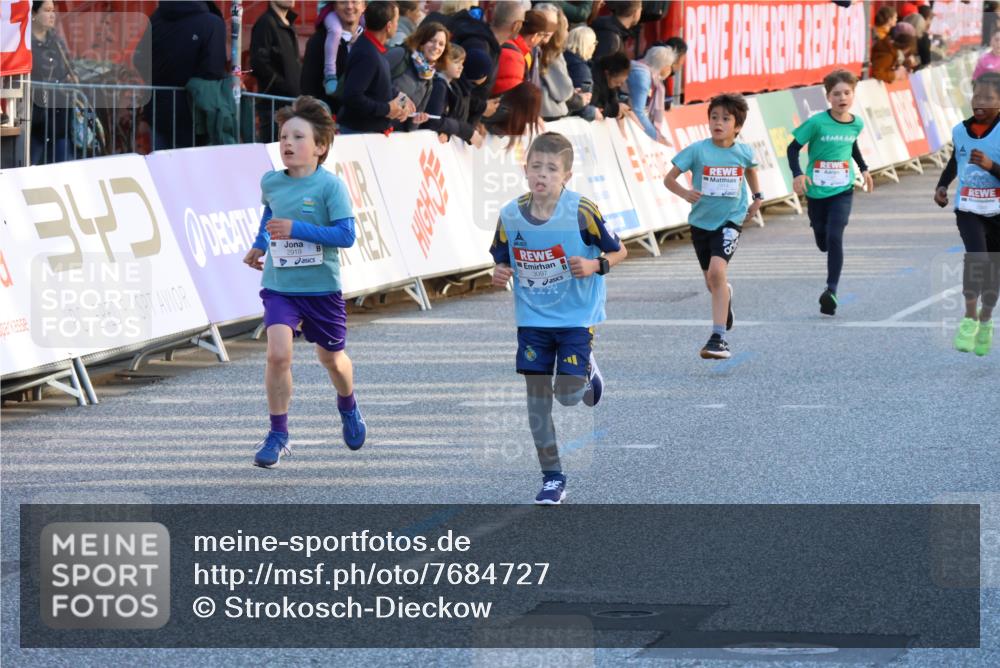 25.04.2025 - Das Zehntel Strokosch-Dieckow http://msf.ph/oto/7684727 26.04.2025 08:51:54 Ziel 1488, 1546, 1757, 1781, 1922, 1943, 2010, 2309, 2621, 2667, 2672, 2848, 2853, 2914, 2919, 3049, 3097, 3099, 3188, 3415, 3710, 3808, 3877, 2162, 2312, 2338, 2616, 2624, 2894, 3461, 3648, 3921, 3933, 3978 meine-sportfotos.de