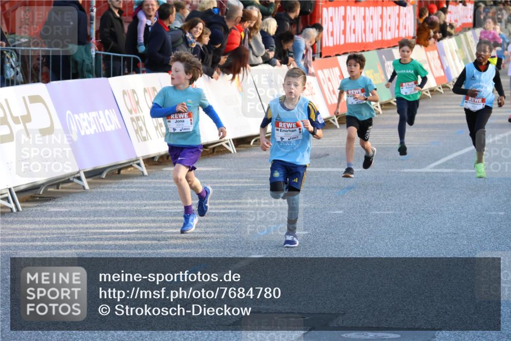 25.04.2025 - Das Zehntel Strokosch-Dieckow http://msf.ph/oto/7684780 26.04.2025 08:51:54 Ziel 1488, 1546, 1757, 1781, 1922, 1943, 2010, 2309, 2621, 2667, 2672, 2848, 2853, 2914, 2919, 3049, 3097, 3099, 3188, 3415, 3710, 3808, 3877, 2162, 2312, 2338, 2616, 2624, 2894, 3461, 3648, 3921, 3933, 3978 meine-sportfotos.de