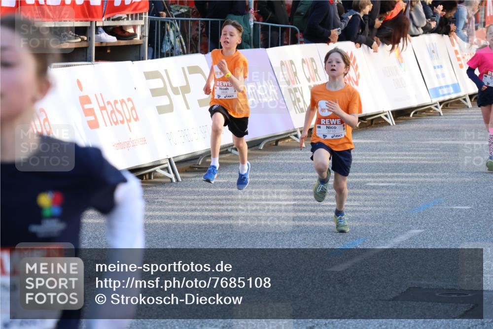 25.04.2025 - Das Zehntel Strokosch-Dieckow http://msf.ph/oto/7685108 26.04.2025 08:51:50 Ziel 1488, 1757, 1781, 1787, 1922, 2309, 2667, 2672, 2795, 2914, 2919, 3097, 3099, 3188, 3415, 3710, 3808, 1888, 2169, 2598, 2616, 2624, 2800, 3097, 3461, 3627, 3648, 3933, 3978 meine-sportfotos.de