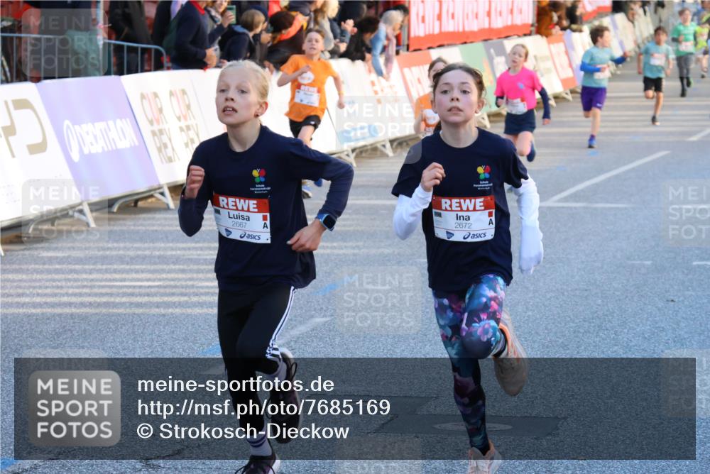 25.04.2025 - Das Zehntel Strokosch-Dieckow http://msf.ph/oto/7685169 26.04.2025 08:51:48 Ziel 1488, 1781, 1787, 1922, 2667, 2672, 2795, 2914, 2919, 3040, 3097, 3099, 3415, 3710, 3808, 1197, 1729, 1739, 1888, 2169, 2598, 2624, 2656, 2800, 3097, 3215, 3461, 3627, 3648 meine-sportfotos.de