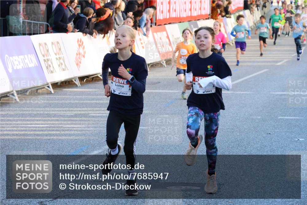 25.04.2025 - Das Zehntel Strokosch-Dieckow http://msf.ph/oto/7685947 26.04.2025 08:51:48 Ziel 1488, 1781, 1787, 1922, 2667, 2672, 2795, 2914, 2919, 3040, 3097, 3099, 3415, 3710, 3808, 1197, 1729, 1739, 1888, 2169, 2598, 2624, 2656, 2800, 3097, 3215, 3461, 3627, 3648 meine-sportfotos.de