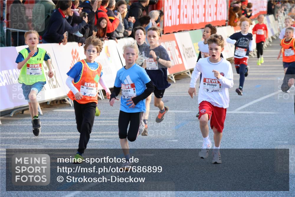 25.04.2025 - Das Zehntel Strokosch-Dieckow http://msf.ph/oto/7686899 26.04.2025 08:51:37 Ziel 1080, 1087, 1114, 1484, 1748, 1787, 2356, 2392, 2474, 2709, 2718, 2734, 2778, 2795, 2827, 2832, 3040, 3231, 3865, 1200, 1284, 1523, 1731, 1987, 2751, 2806, 3261, 3309, 3843, 3967 meine-sportfotos.de
