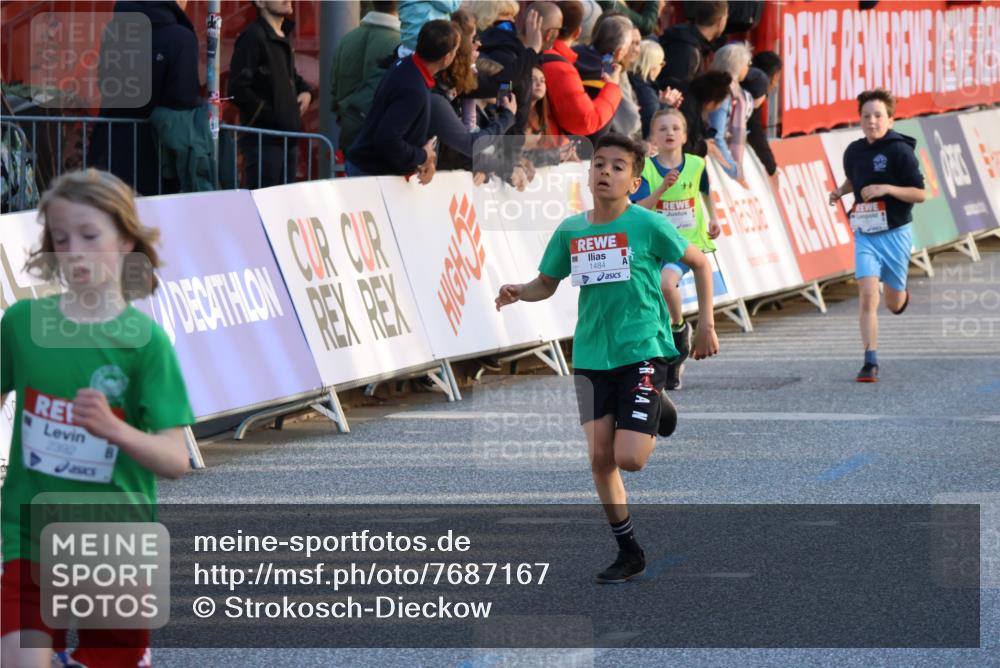 25.04.2025 - Das Zehntel Strokosch-Dieckow http://msf.ph/oto/7687167 26.04.2025 08:51:35 Ziel 1080, 1087, 1114, 1484, 1748, 2356, 2392, 2474, 2709, 2718, 2734, 2778, 2795, 2827, 2832, 3040, 3231, 3782, 3865, 1125, 1200, 1284, 1523, 1723, 1987, 2751, 3261, 3303, 3309, 3690, 3843, 3967 meine-sportfotos.de