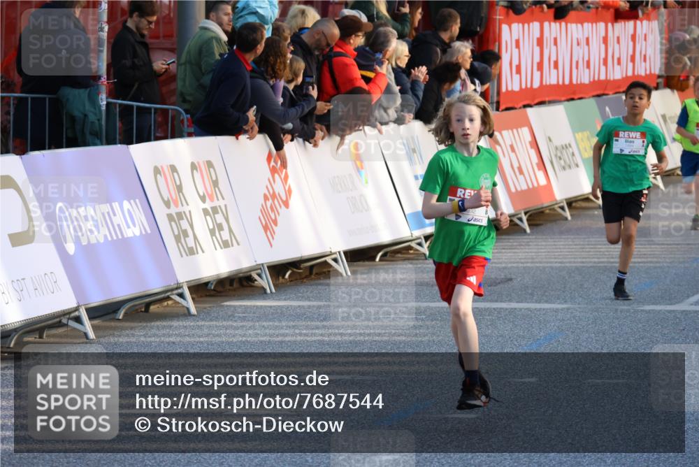 25.04.2025 - Das Zehntel Strokosch-Dieckow http://msf.ph/oto/7687544 26.04.2025 08:51:33 Ziel 1080, 1087, 1114, 1484, 1748, 2325, 2356, 2392, 2474, 2709, 2718, 2734, 2778, 2827, 2832, 3040, 3231, 3782, 3865, 1125, 1185, 1200, 1212, 1523, 1723, 2751, 3178, 3261, 3303, 3309, 3690, 3843, 3967 meine-sportfotos.de