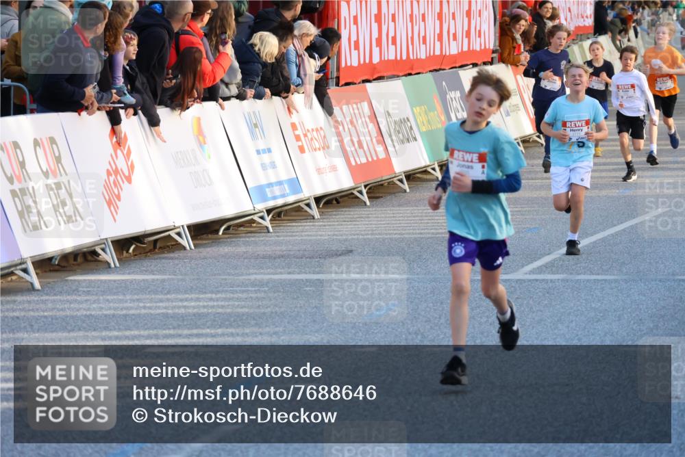25.04.2025 - Das Zehntel Strokosch-Dieckow http://msf.ph/oto/7688646 26.04.2025 08:51:20 Ziel 1473, 1476, 2156, 2166, 2321, 2325, 2643, 2711, 2731, 2840, 2852, 2903, 2920, 2935, 3214, 3782, 1285, 1325, 1584, 1714, 1736, 2032, 2164, 2829, 2881, 3117, 3182, 3244, 3509, 3535, 4011 meine-sportfotos.de