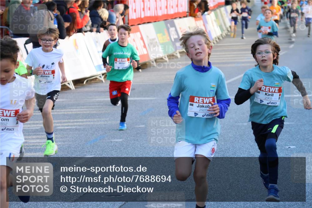 25.04.2025 - Das Zehntel Strokosch-Dieckow http://msf.ph/oto/7688694 26.04.2025 08:51:17 Ziel 1473, 1476, 2156, 2166, 2321, 2643, 2711, 2731, 2800, 2840, 2852, 2903, 2920, 2935, 3210, 3214, 1285, 1325, 1584, 1714, 1736, 2069, 2164, 2472, 2829, 2881, 3202, 3244, 3509, 3535 meine-sportfotos.de