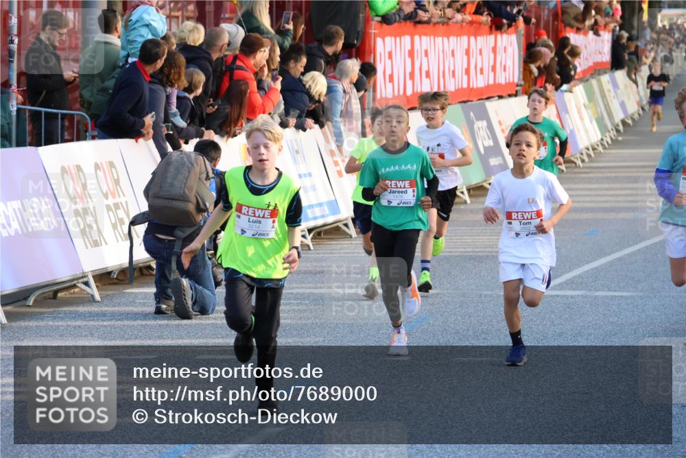 25.04.2025 - Das Zehntel Strokosch-Dieckow http://msf.ph/oto/7689000 26.04.2025 08:51:14 Ziel 1473, 1476, 2156, 2166, 2643, 2800, 2852, 2855, 2903, 2920, 2935, 3210, 3214, 3445, 1285, 1310, 1714, 1736, 2069, 2164, 2315, 2472, 2497, 2829, 2881, 3202, 3554 meine-sportfotos.de