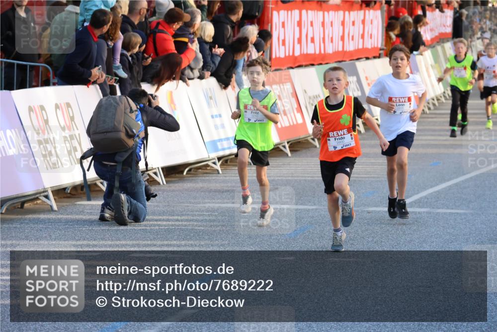 25.04.2025 - Das Zehntel Strokosch-Dieckow http://msf.ph/oto/7689222 26.04.2025 08:51:08 Ziel 1458, 1473, 1476, 1884, 2098, 2103, 2166, 2492, 2800, 2849, 2852, 2855, 2903, 2920, 3210, 3214, 3445, 3520, 3812, 3849, 3872, 1217, 1310, 1554, 1702, 1735, 2315, 2497, 2570, 2817, 3118, 3194, 3230, 3546, 3554, 3557, 4052 meine-sportfotos.de