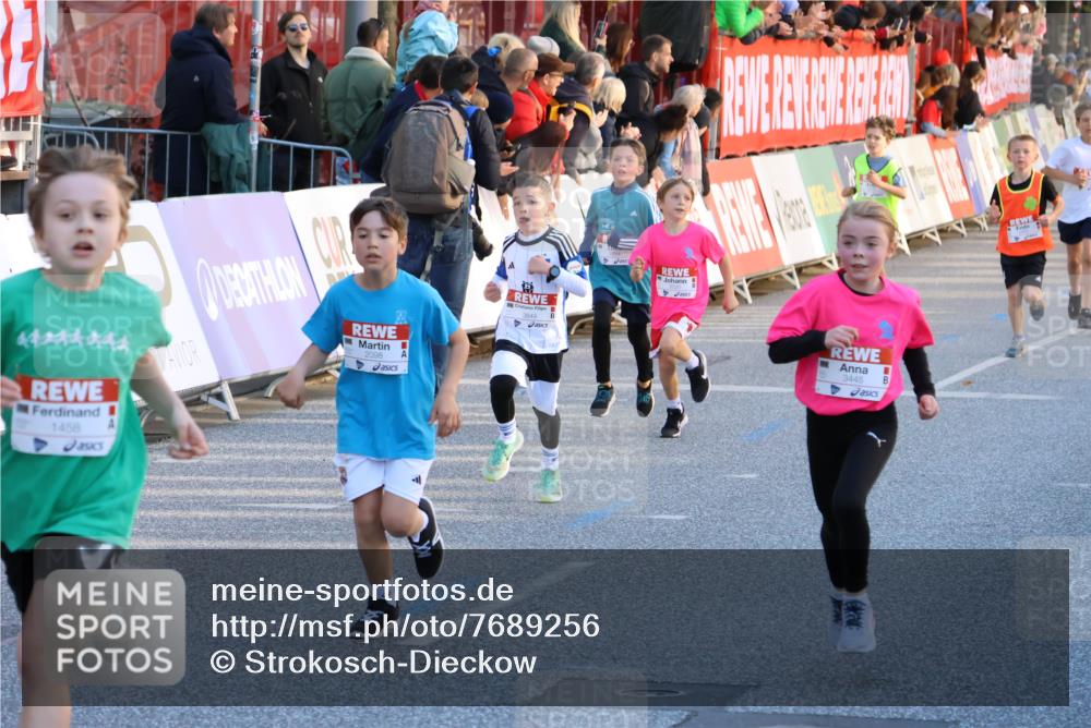 25.04.2025 - Das Zehntel Strokosch-Dieckow http://msf.ph/oto/7689256 26.04.2025 08:51:05 Ziel 1458, 1884, 2098, 2103, 2166, 2397, 2492, 2517, 2800, 2849, 2855, 2903, 2920, 3210, 3214, 3445, 3520, 3528, 3774, 3812, 3849, 3872, 1217, 1554, 1702, 1735, 1764, 2329, 2570, 2731, 2817, 2994, 3118, 3194, 3230, 3546, 3557, 3607, 4052 meine-sportfotos.de