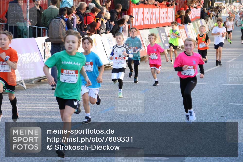 25.04.2025 - Das Zehntel Strokosch-Dieckow http://msf.ph/oto/7689331 26.04.2025 08:51:05 Ziel 1458, 1884, 2098, 2103, 2166, 2397, 2492, 2517, 2800, 2849, 2855, 2903, 2920, 3210, 3214, 3445, 3520, 3528, 3774, 3812, 3849, 3872, 1217, 1554, 1702, 1735, 1764, 2329, 2570, 2731, 2817, 2994, 3118, 3194, 3230, 3546, 3557, 3607, 4052 meine-sportfotos.de