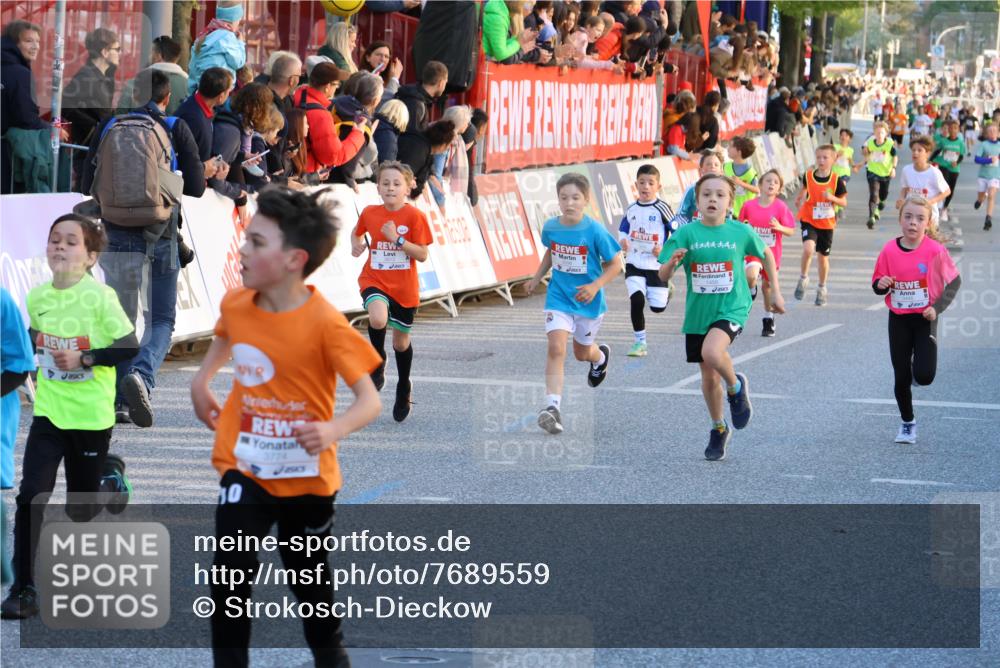 25.04.2025 - Das Zehntel Strokosch-Dieckow http://msf.ph/oto/7689559 26.04.2025 08:51:03 Ziel 1458, 1884, 2098, 2103, 2397, 2492, 2517, 2800, 2849, 2855, 3210, 3445, 3520, 3528, 3774, 3812, 3849, 3872, 1217, 1554, 1577, 1702, 1764, 2329, 2334, 2570, 2731, 2817, 2994, 3230, 3607, 4052 meine-sportfotos.de