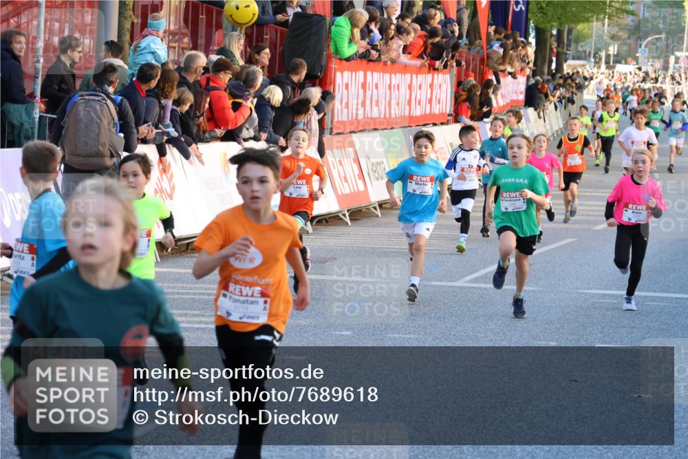25.04.2025 - Das Zehntel Strokosch-Dieckow http://msf.ph/oto/7689618 26.04.2025 08:51:02 Ziel 1458, 1884, 2098, 2103, 2397, 2492, 2517, 2800, 2849, 2855, 3210, 3445, 3520, 3528, 3774, 3812, 3849, 3872, 1217, 1577, 1702, 1764, 2329, 2334, 2570, 2731, 2817, 2994, 3230, 3607, 3701 meine-sportfotos.de