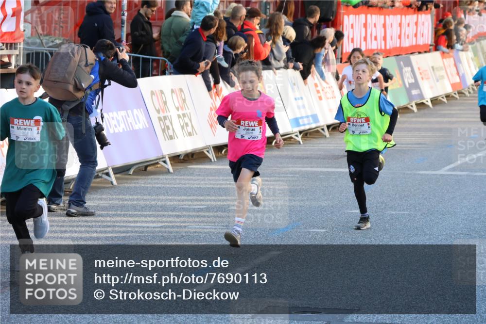 25.04.2025 - Das Zehntel Strokosch-Dieckow http://msf.ph/oto/7690113 26.04.2025 08:50:57 Ziel 1283, 1458, 1884, 2098, 2103, 2349, 2397, 2492, 2517, 2849, 2874, 3233, 3520, 3527, 3528, 3774, 3812, 3849, 3872, 1577, 1882, 1884, 1889, 2302, 2329, 2334, 2726, 2812, 2994, 3359, 3564, 3701, 3824, 3829 meine-sportfotos.de