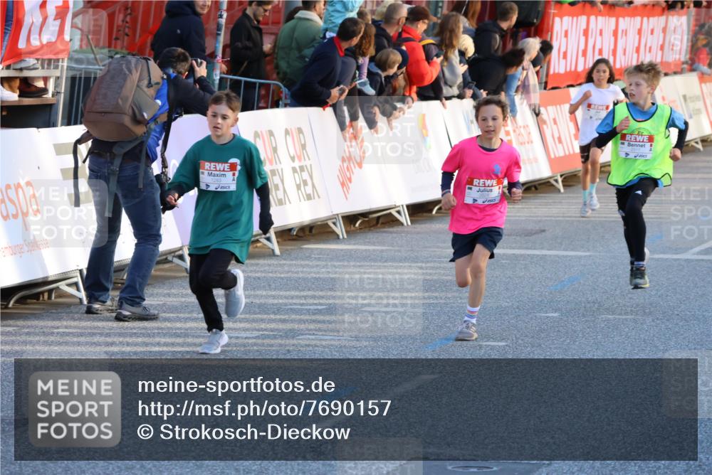 25.04.2025 - Das Zehntel Strokosch-Dieckow http://msf.ph/oto/7690157 26.04.2025 08:50:56 Ziel 1283, 1458, 1884, 2098, 2103, 2349, 2397, 2492, 2517, 2849, 2874, 3233, 3527, 3528, 3774, 3849, 1577, 1882, 1884, 1889, 2302, 2334, 2726, 2812, 3359, 3564, 3600, 3701, 3824, 3829 meine-sportfotos.de