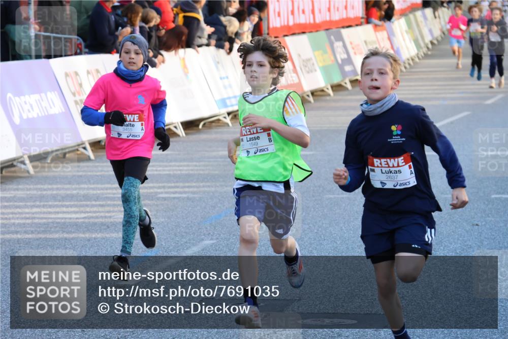 25.04.2025 - Das Zehntel Strokosch-Dieckow http://msf.ph/oto/7691035 26.04.2025 08:50:38 Ziel 1549, 2208, 2363, 2637, 2655, 2728, 2739, 3455, 3485, 1295, 2647, 3370, 3569, 3597, 3621, 3835, 4059 meine-sportfotos.de