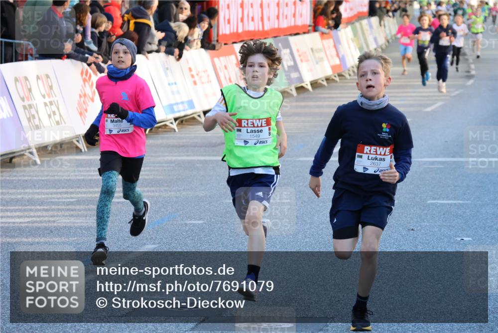 25.04.2025 - Das Zehntel Strokosch-Dieckow http://msf.ph/oto/7691079 26.04.2025 08:50:38 Ziel 1549, 2208, 2363, 2637, 2655, 2728, 2739, 3455, 3485, 1295, 2647, 3370, 3569, 3597, 3621, 3835, 4059 meine-sportfotos.de