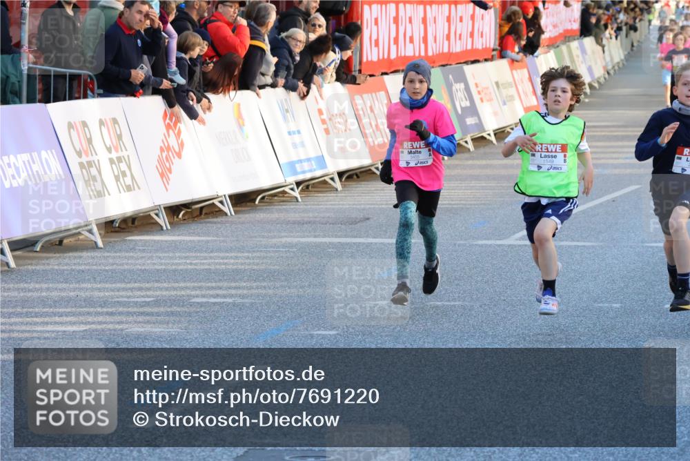 25.04.2025 - Das Zehntel Strokosch-Dieckow http://msf.ph/oto/7691220 26.04.2025 08:50:36 Ziel 1549, 1750, 2363, 2637, 2728, 2739, 3455, 1295, 1296, 3370, 3569, 3597, 3621, 3835, 4059 meine-sportfotos.de