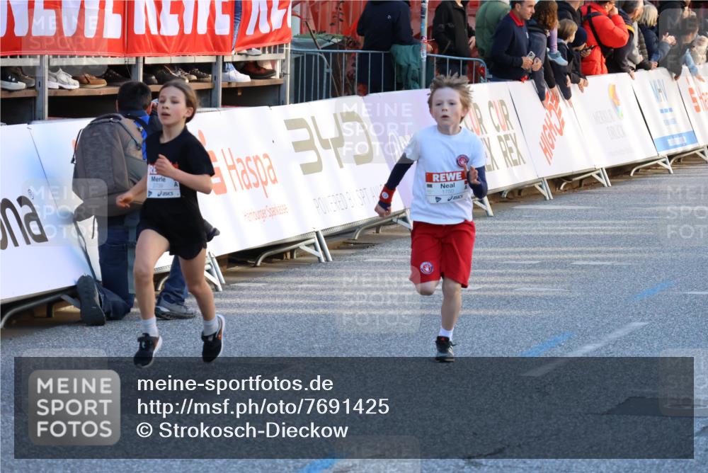 25.04.2025 - Das Zehntel Strokosch-Dieckow http://msf.ph/oto/7691425 26.04.2025 08:50:32 Ziel 1549, 1750, 2014, 2363, 2637, 2739, 3455, 1296, 1791, 1792, 2676, 3204, 3569, 3597, 3835, 4013, 4059 meine-sportfotos.de