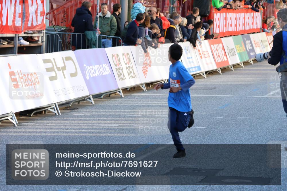 25.04.2025 - Das Zehntel Strokosch-Dieckow http://msf.ph/oto/7691627 26.04.2025 08:50:26 Ziel 1131, 1750, 2014, 2363, 2637, 2739, 1287, 1465, 2676, 4013, 4039, 4055 meine-sportfotos.de