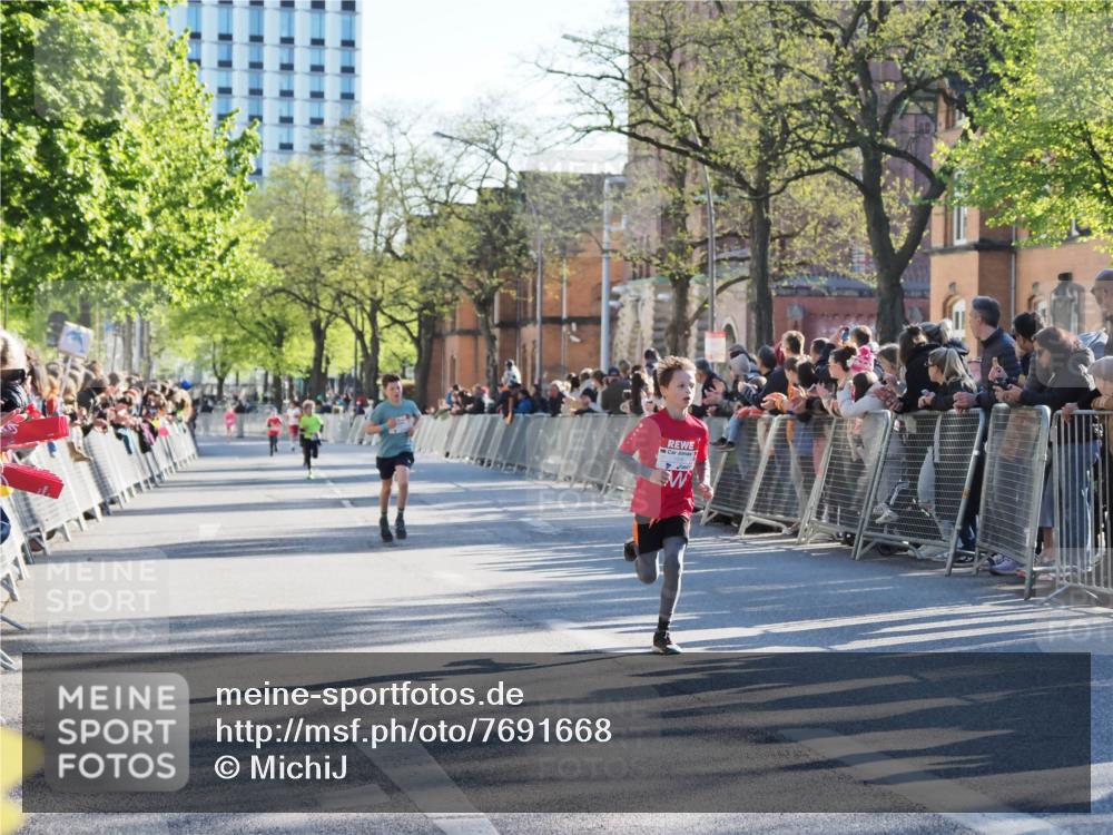 25.04.2025 - Das Zehntel MichiJ http://msf.ph/oto/7691668 26.04.2025 08:46:17 Laufen  meine-sportfotos.de