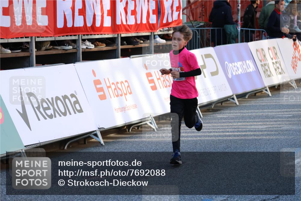 25.04.2025 - Das Zehntel Strokosch-Dieckow http://msf.ph/oto/7692088 26.04.2025 08:50:11 Ziel 1107, 1116, 1131, 2383, 2995, 3539, 3540, 1023, 1026, 1153, 1294, 1408, 2172, 2176, 2788, 2811, 3169, 3176, 4007, 4010 meine-sportfotos.de
