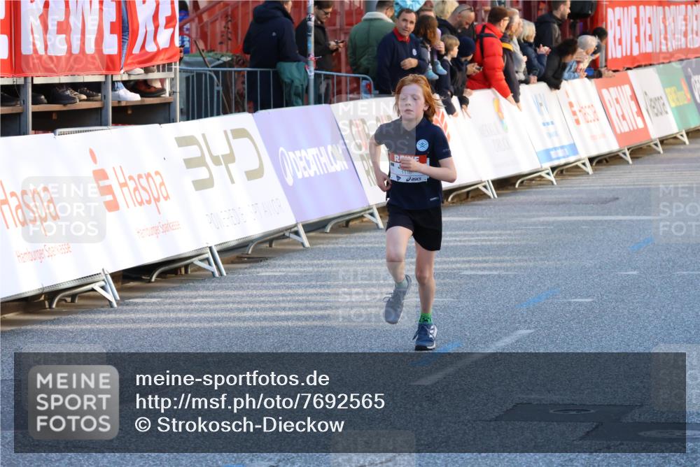 25.04.2025 - Das Zehntel Strokosch-Dieckow http://msf.ph/oto/7692565 26.04.2025 08:50:01 Ziel 1116, 1537, 2383, 2995, 1186, 1208, 1312, 1797, 1844, 2157, 2291, 2339, 2898, 2900, 3400, 3406, 3588, 3598, 3599, 4012, 4026 meine-sportfotos.de