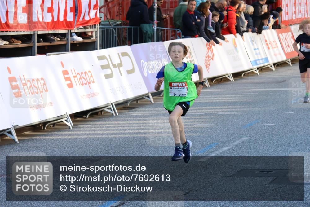 25.04.2025 - Das Zehntel Strokosch-Dieckow http://msf.ph/oto/7692613 26.04.2025 08:49:59 Ziel 1116, 1537, 2995, 1186, 1327, 1721, 1797, 1844, 2157, 2167, 2291, 2339, 2898, 2900, 3400, 3406, 3588, 3598, 3599, 4012, 4026 meine-sportfotos.de