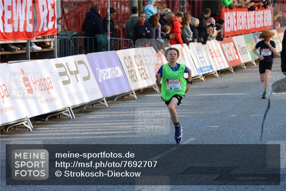 25.04.2025 - Das Zehntel Strokosch-Dieckow http://msf.ph/oto/7692707 26.04.2025 08:49:58 Ziel 1116, 1537, 1186, 1327, 1721, 1797, 1844, 2157, 2167, 2291, 2339, 2898, 2900, 3400, 3406, 3588, 3598, 3599, 4012, 4026 meine-sportfotos.de