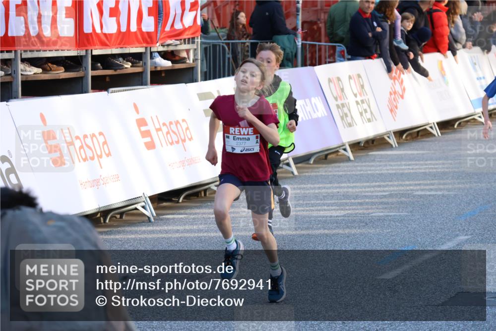 25.04.2025 - Das Zehntel Strokosch-Dieckow http://msf.ph/oto/7692941 26.04.2025 08:49:49 Ziel 1945, 2018, 2021, 2377, 2513, 2696, 3488, 1199, 1786, 1799, 2276, 2321, 2324, 2993, 3044, 3103, 3221, 3233, 3250, 3716, 3976 meine-sportfotos.de