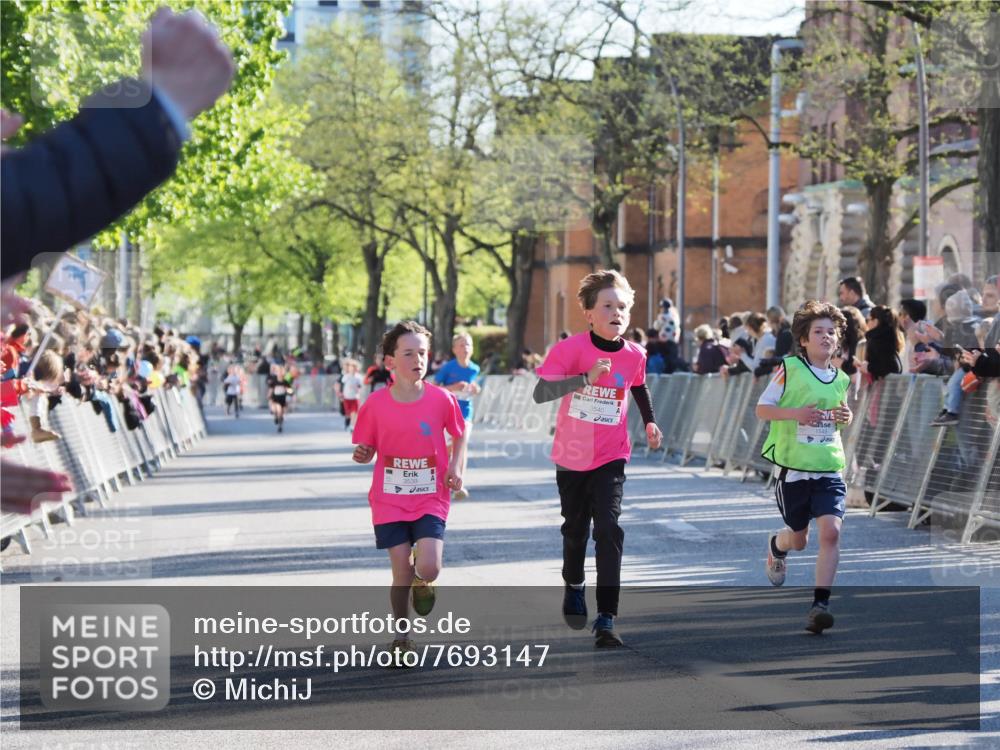 25.04.2025 - Das Zehntel MichiJ http://msf.ph/oto/7693147 26.04.2025 08:47:23 Laufen 3539, 3540 meine-sportfotos.de