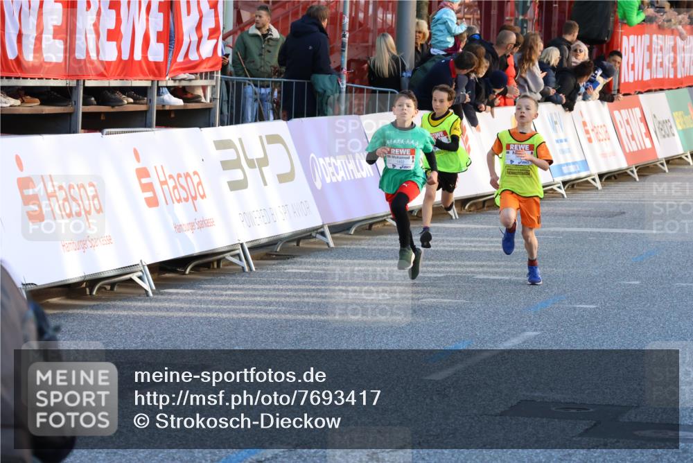 25.04.2025 - Das Zehntel Strokosch-Dieckow http://msf.ph/oto/7693417 26.04.2025 08:49:38 Ziel 1452, 2018, 2513, 2696, 3488, 3606, 3613, 3785, 1885, 3189, 3551, 3563, 3971 meine-sportfotos.de
