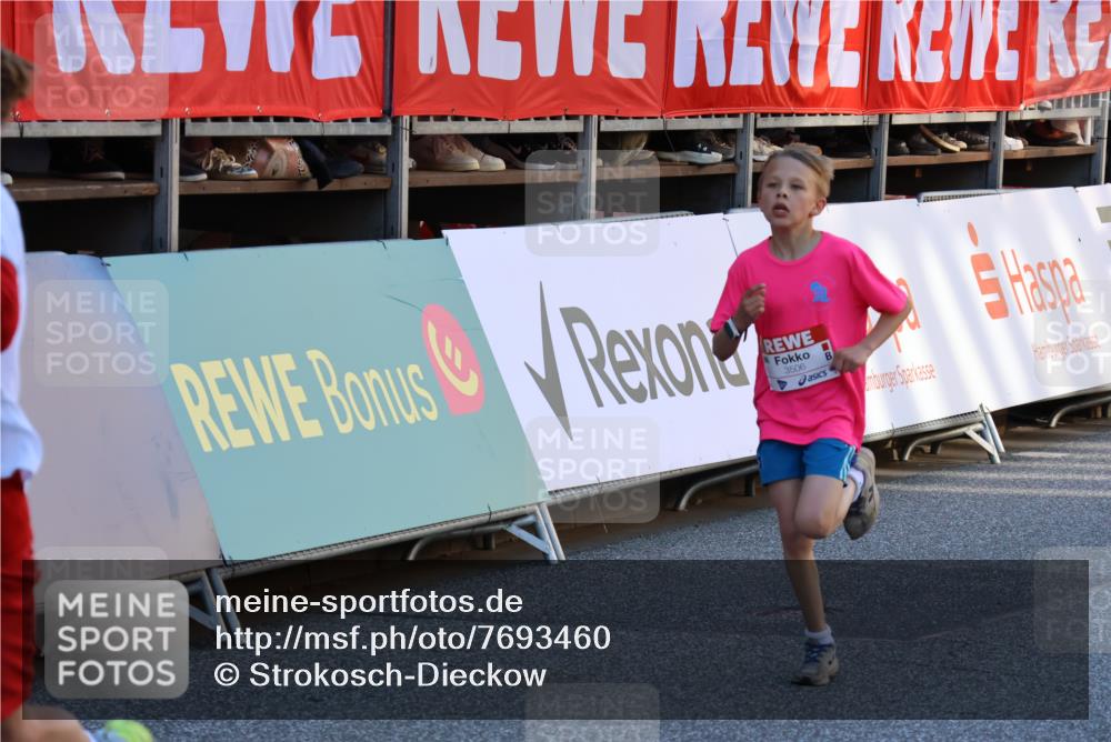 25.04.2025 - Das Zehntel Strokosch-Dieckow http://msf.ph/oto/7693460 26.04.2025 08:49:23 Ziel 1754, 1929, 3506, 1194, 1727, 1858, 2502, 3328, 3608 meine-sportfotos.de