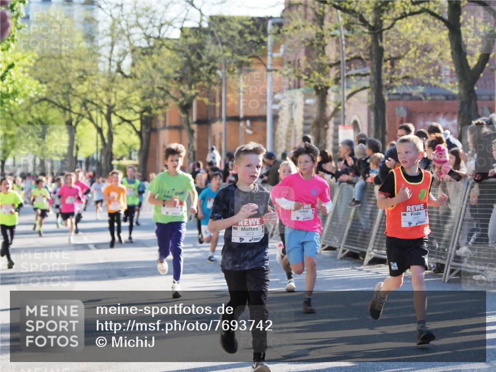 25.04.2025 - Das Zehntel MichiJ http://msf.ph/oto/7693742 26.04.2025 08:48:00 Laufen 3872, 2800 meine-sportfotos.de