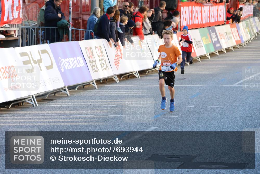 25.04.2025 - Das Zehntel Strokosch-Dieckow http://msf.ph/oto/7693944 26.04.2025 08:49:13 Ziel 1754, 1929, 2961, 3506, 3792, 1696, 1788, 1794, 2042, 2173, 2777, 3123, 3567, 3672, 3699, 3957 meine-sportfotos.de
