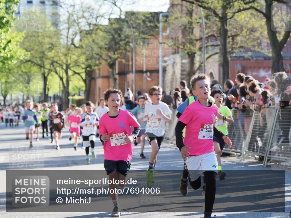 25.04.2025 - Das Zehntel MichiJ http://msf.ph/oto/7694006 26.04.2025 08:48:08 Laufen 3528, 3527 meine-sportfotos.de