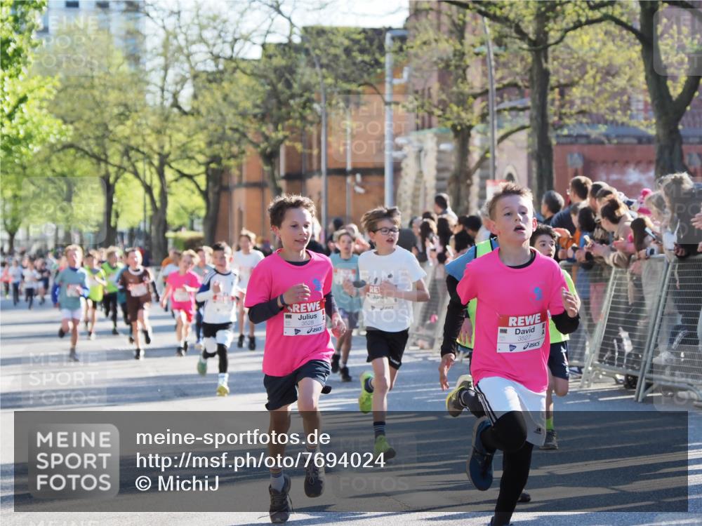 25.04.2025 - Das Zehntel MichiJ http://msf.ph/oto/7694024 26.04.2025 08:48:08 Laufen 3528, 3527 meine-sportfotos.de