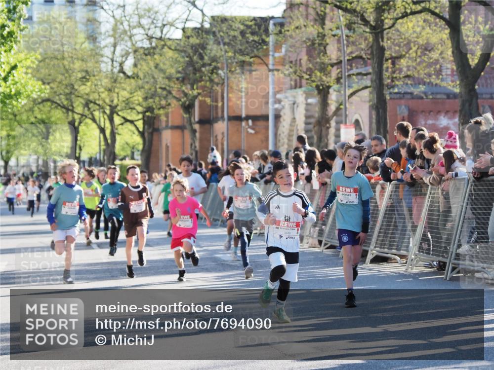 25.04.2025 - Das Zehntel MichiJ http://msf.ph/oto/7694090 26.04.2025 08:48:10 Laufen 3849 meine-sportfotos.de