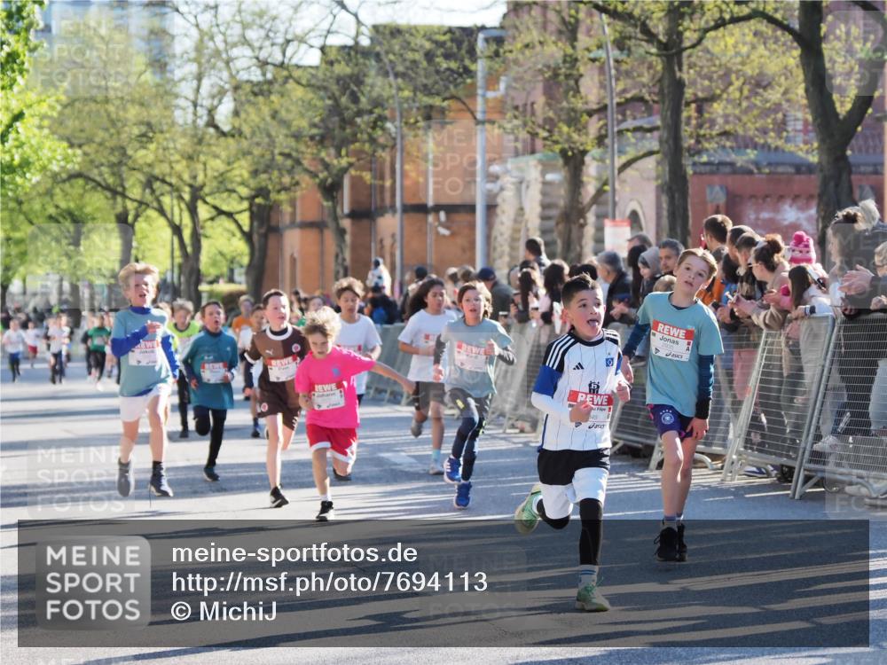 25.04.2025 - Das Zehntel MichiJ http://msf.ph/oto/7694113 26.04.2025 08:48:11 Laufen 10, 849 meine-sportfotos.de