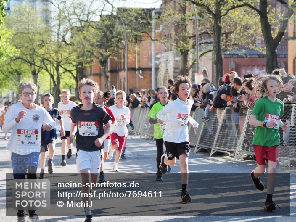 25.04.2025 - Das Zehntel MichiJ http://msf.ph/oto/7694611 26.04.2025 08:48:32 Laufen 2325, 2321, 40 meine-sportfotos.de
