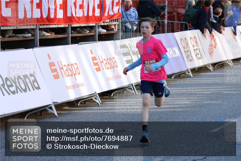 25.04.2025 - Das Zehntel Strokosch-Dieckow http://msf.ph/oto/7694887 26.04.2025 08:48:38 Ziel 2715, 3469, 1519, 2170, 2634, 3104 meine-sportfotos.de