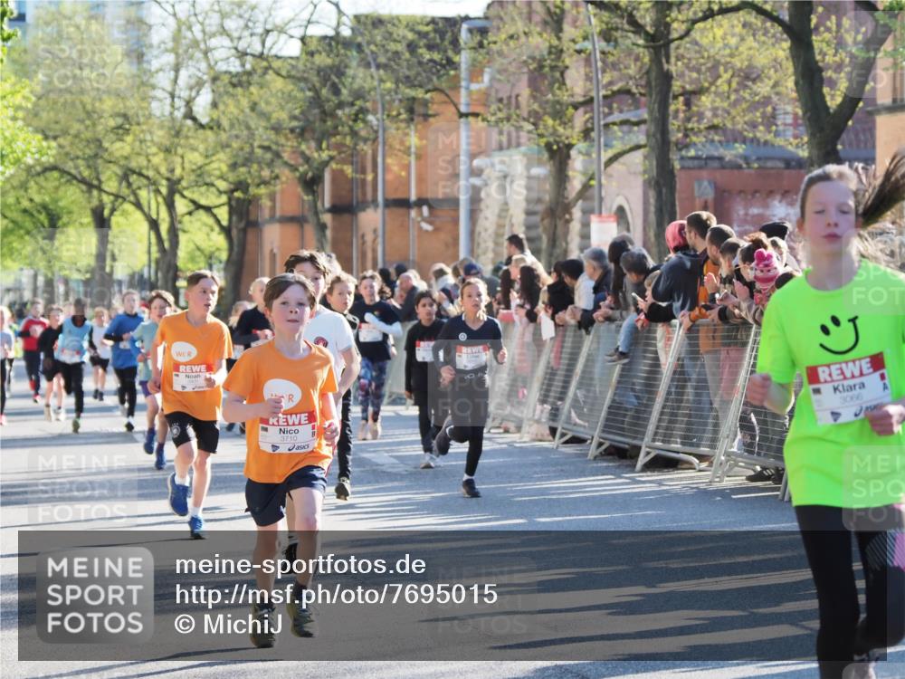 25.04.2025 - Das Zehntel MichiJ http://msf.ph/oto/7695015 26.04.2025 08:48:44 Laufen 3710, 3066 meine-sportfotos.de