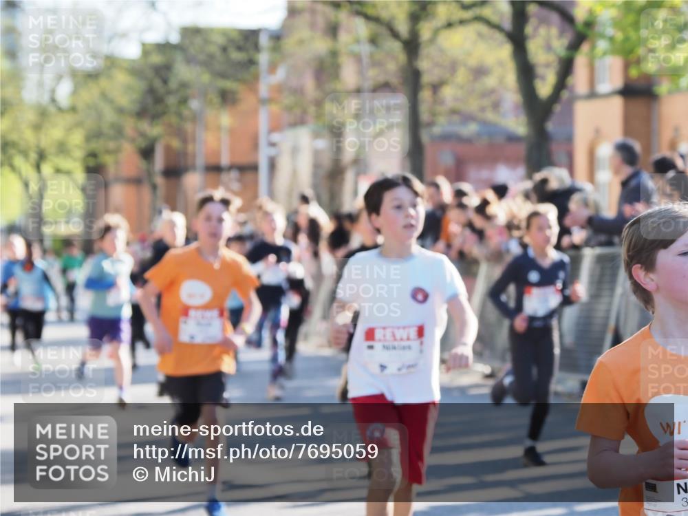 25.04.2025 - Das Zehntel MichiJ http://msf.ph/oto/7695059 26.04.2025 08:48:46 Laufen 3710, 3 meine-sportfotos.de
