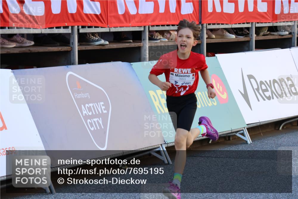 25.04.2025 - Das Zehntel Strokosch-Dieckow http://msf.ph/oto/7695195 26.04.2025 08:48:10 Ziel 3953, 2005, 2981, 3402 meine-sportfotos.de