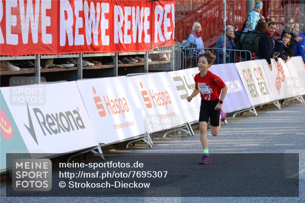 25.04.2025 - Das Zehntel Strokosch-Dieckow http://msf.ph/oto/7695307 26.04.2025 08:48:09 Ziel 3953, 2005, 2981, 3402 meine-sportfotos.de
