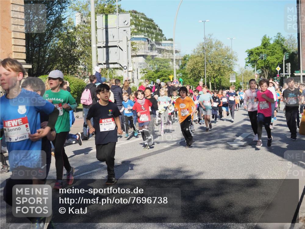 25.04.2025 - Das Zehntel KatJ http://msf.ph/oto/7696738 26.04.2025 08:37:51 Laufen 1982 meine-sportfotos.de